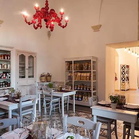 Palazzo Scarciglia - Dimora D'epoca Bed & Breakfast *