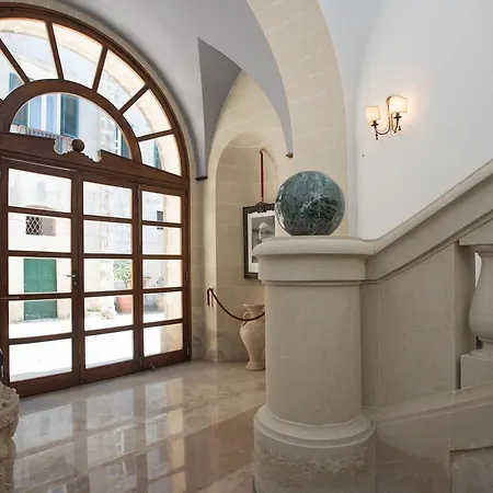 Palazzo Scarciglia - Dimora D'epoca *