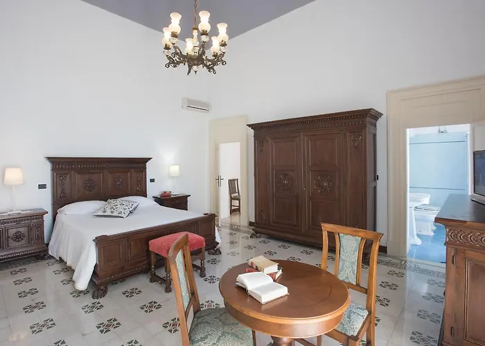 Bed & Breakfast Palazzo Scarciglia - Dimora D'epoca *