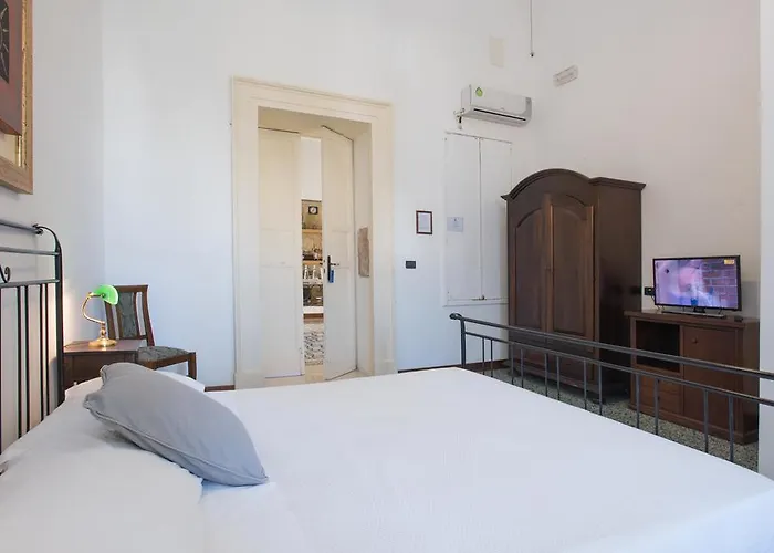 Bed & Breakfast Palazzo Scarciglia - Dimora D'epoca Minervino di Lecce
