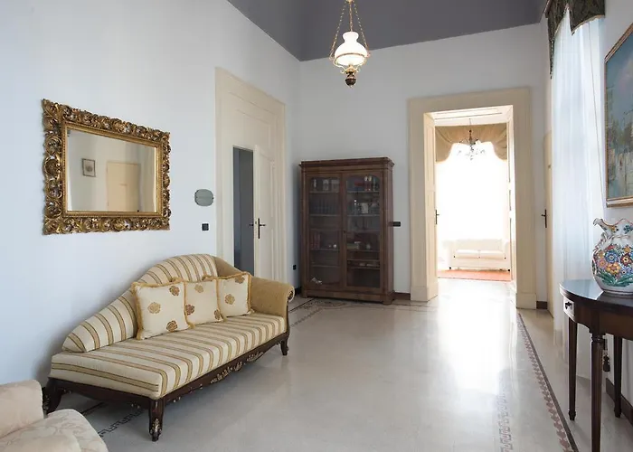 Bed & Breakfast Palazzo Scarciglia - Dimora D'epoca *