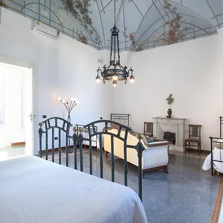 Frühstückspension Palazzo Scarciglia - Dimora D'epoca