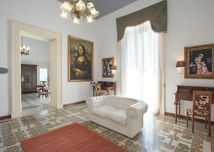 Bed & Breakfast Palazzo Scarciglia - Dimora D'epoca *